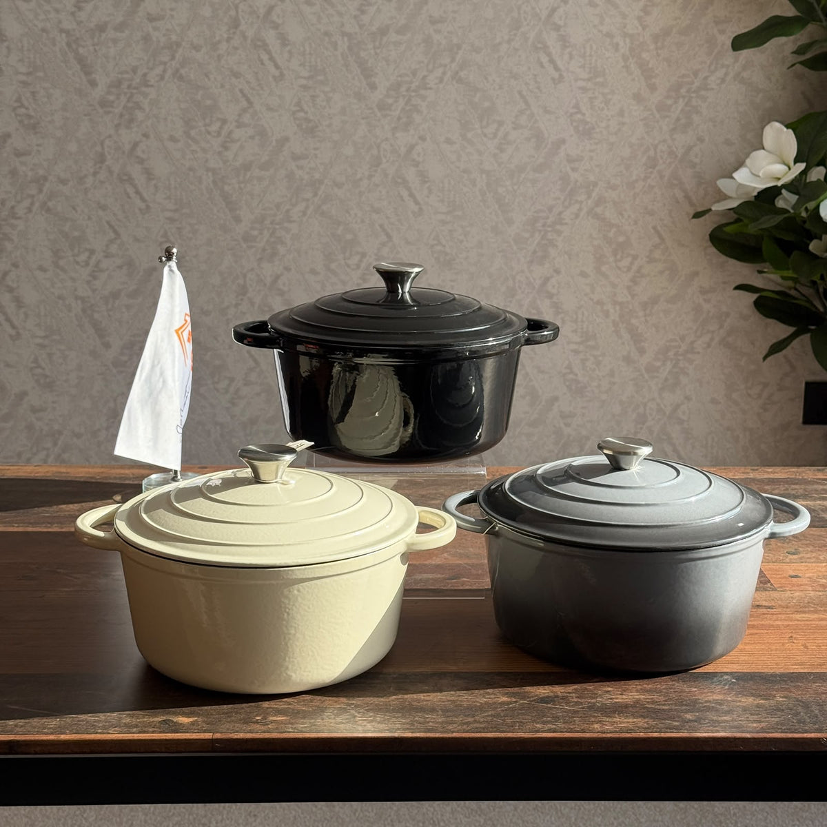 Enamel Cast Iron Dutch Oven Pot with Self-Basting Lid