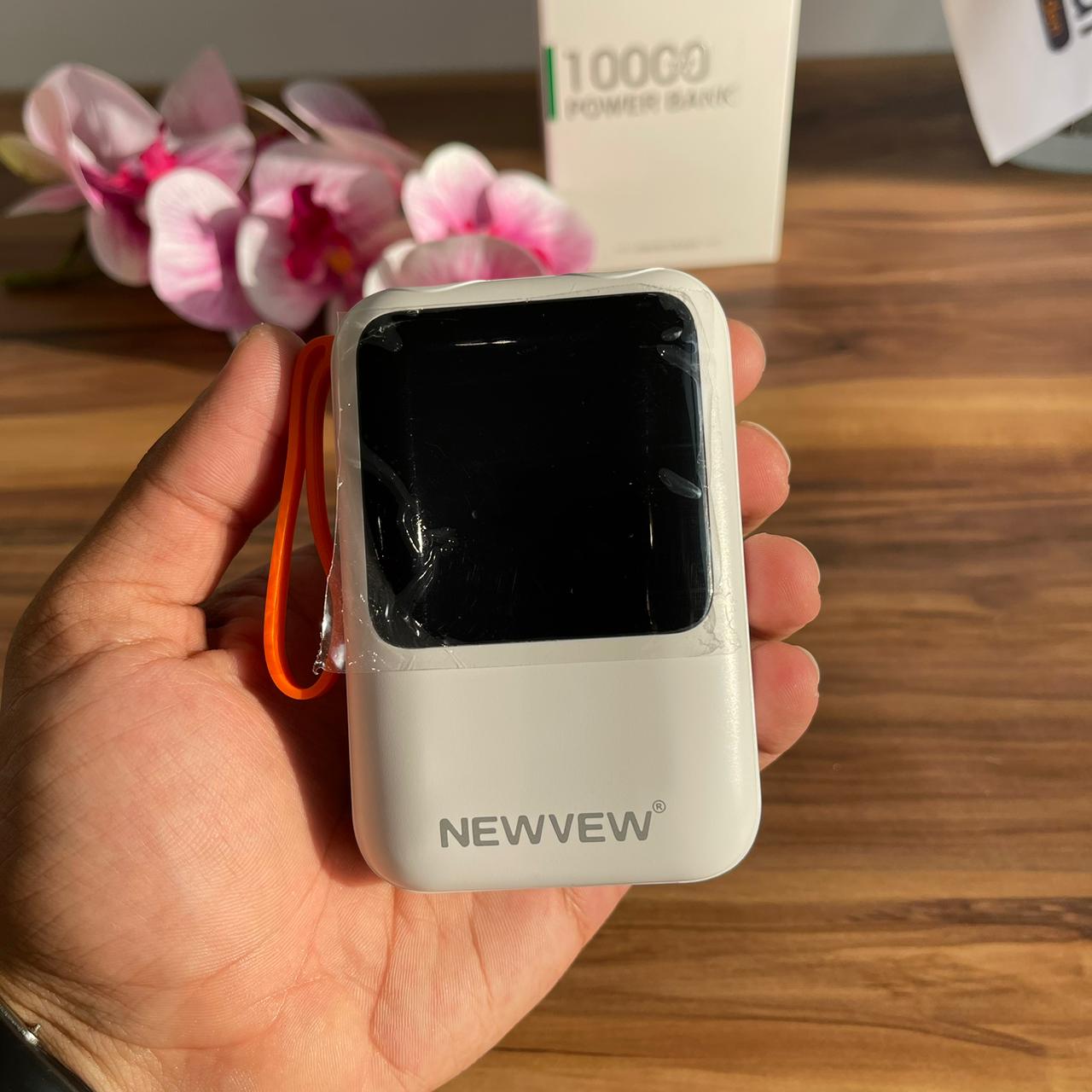 10000mAh 4-in-1 Power Bank | الكابلات المدمجة ، عرض LED ومصباح يدوي
