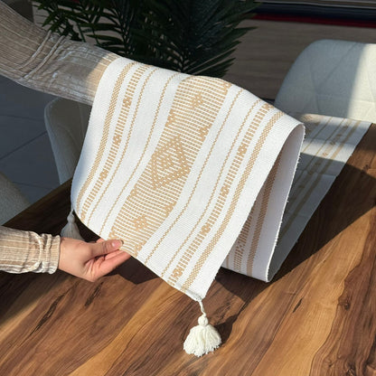 35 × 220 سم ڕاکەری مێزی تواوەی دیکۆراتی بە وردەکاری تاسڵ