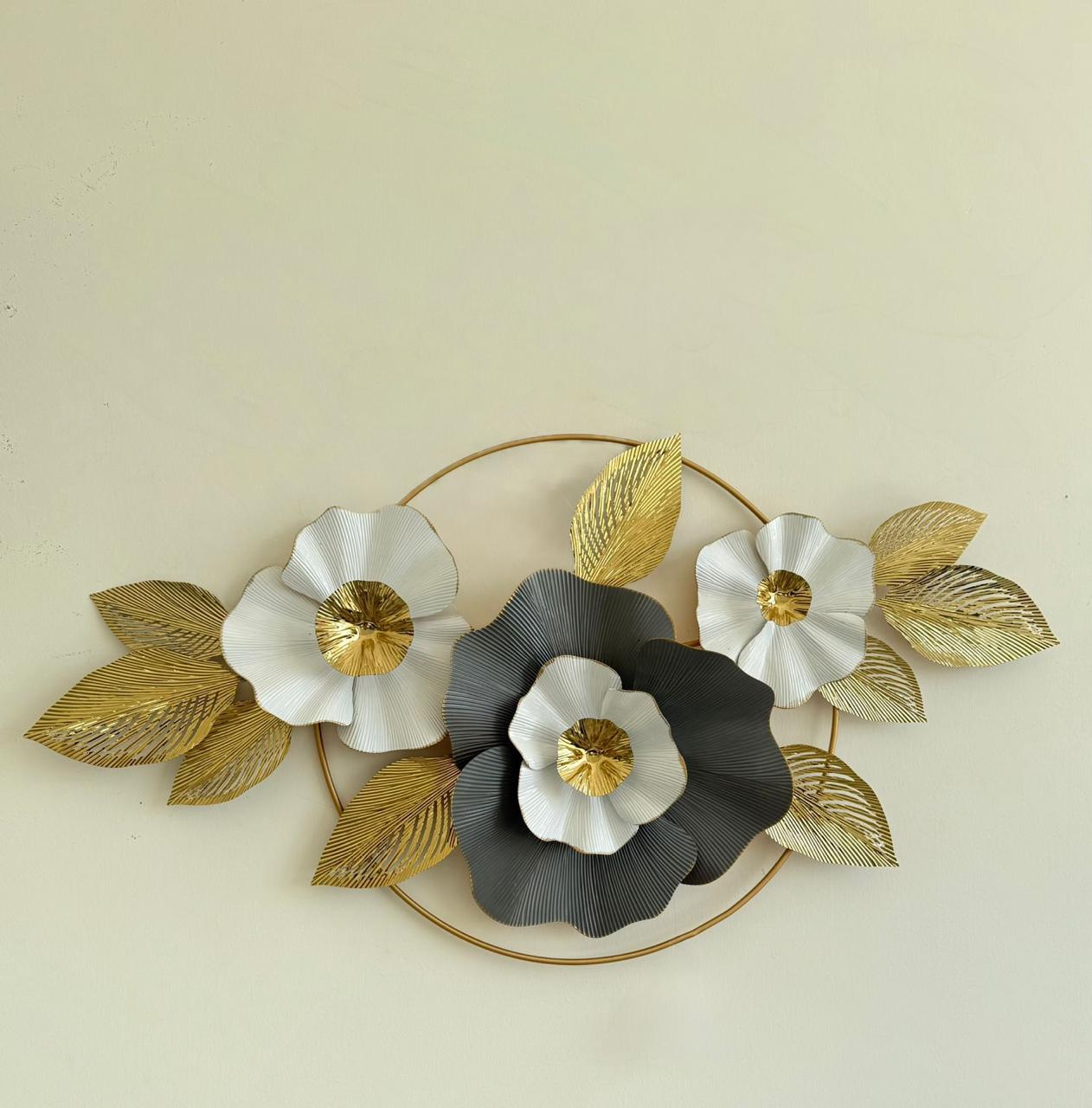 ڕازاندنەوەی دیواری گوڵ و گەڵا کانزایی ڕەسەن