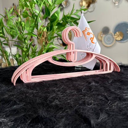 علّاقات ملابس بلاستيكية - طقم من 3 قطع