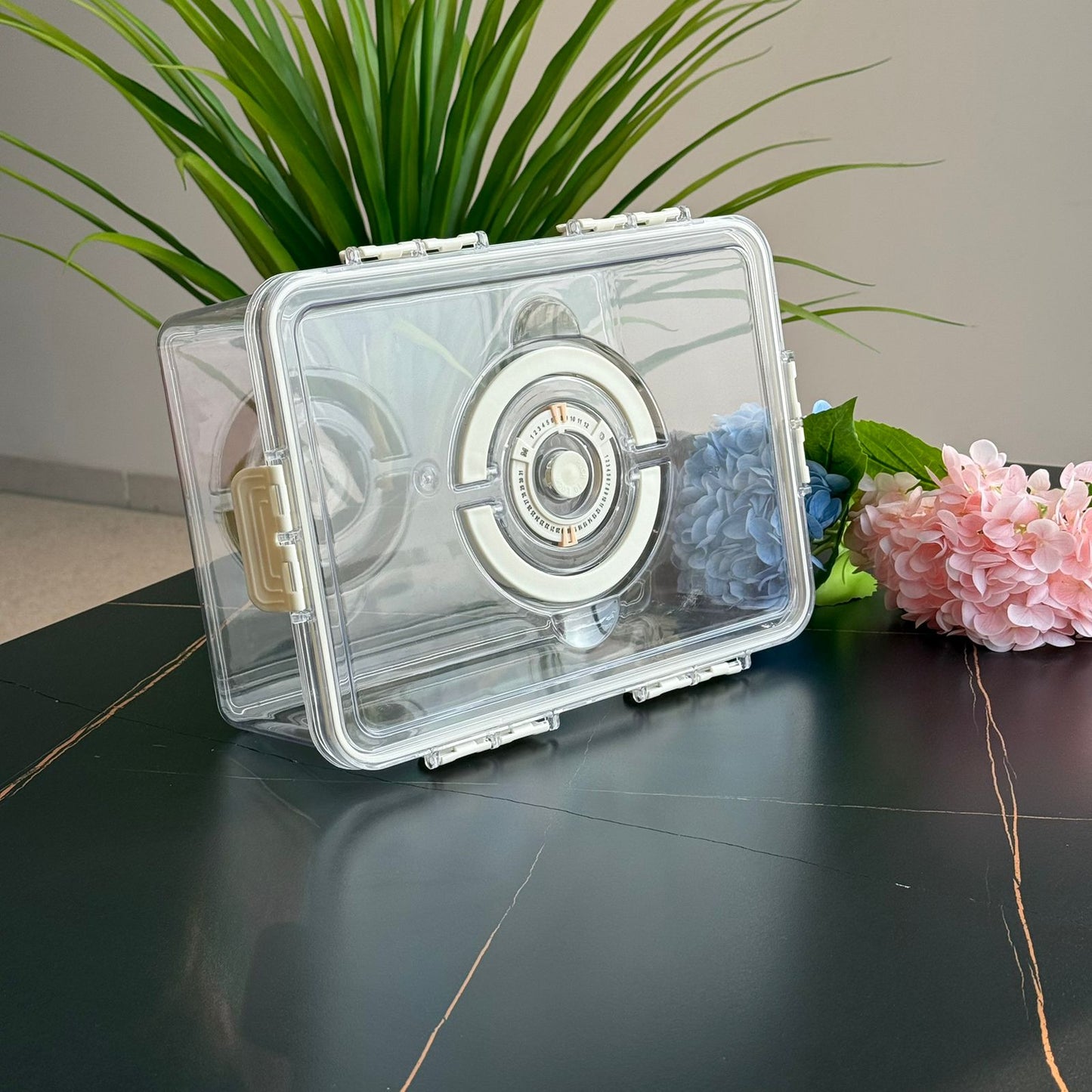 4-Piece Clear Airtight Food Storage Container Set - With Date Dial