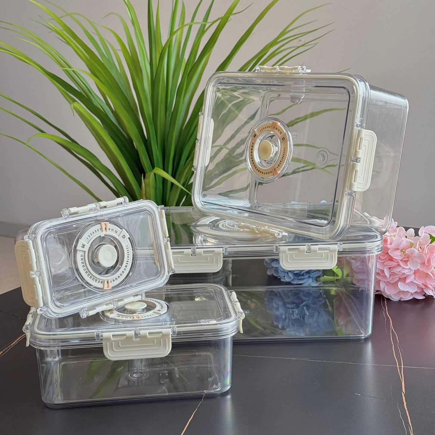 4-Piece Clear Airtight Food Storage Container Set - With Date Dial