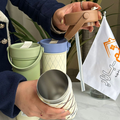 تامبلەری پۆڵایەکی ستانلێسی دوو دیواری مۆدێرن بە قاپێکی پەڕۆ – کۆپێکی گەورەی گەشتیاری