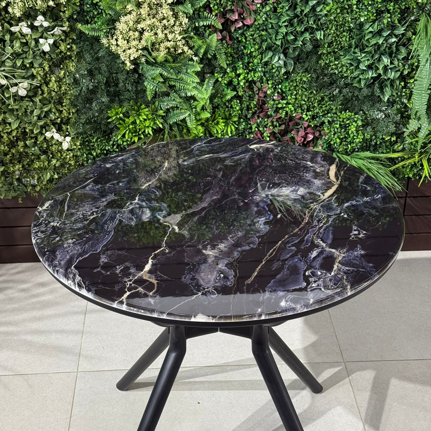 مێزی نانخواردنی ماربێلا مۆدێرن - بازنە