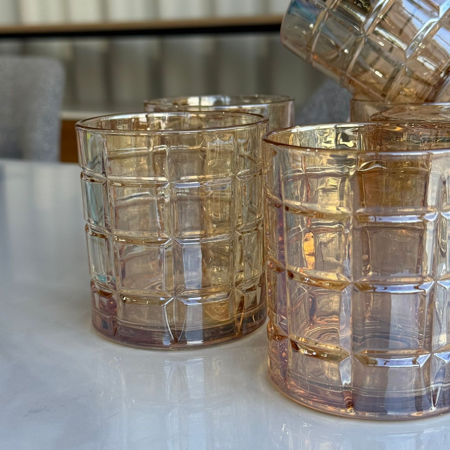 پەرداخی شووشەی شیک و بەهێز - بە دوو ڕەنگ