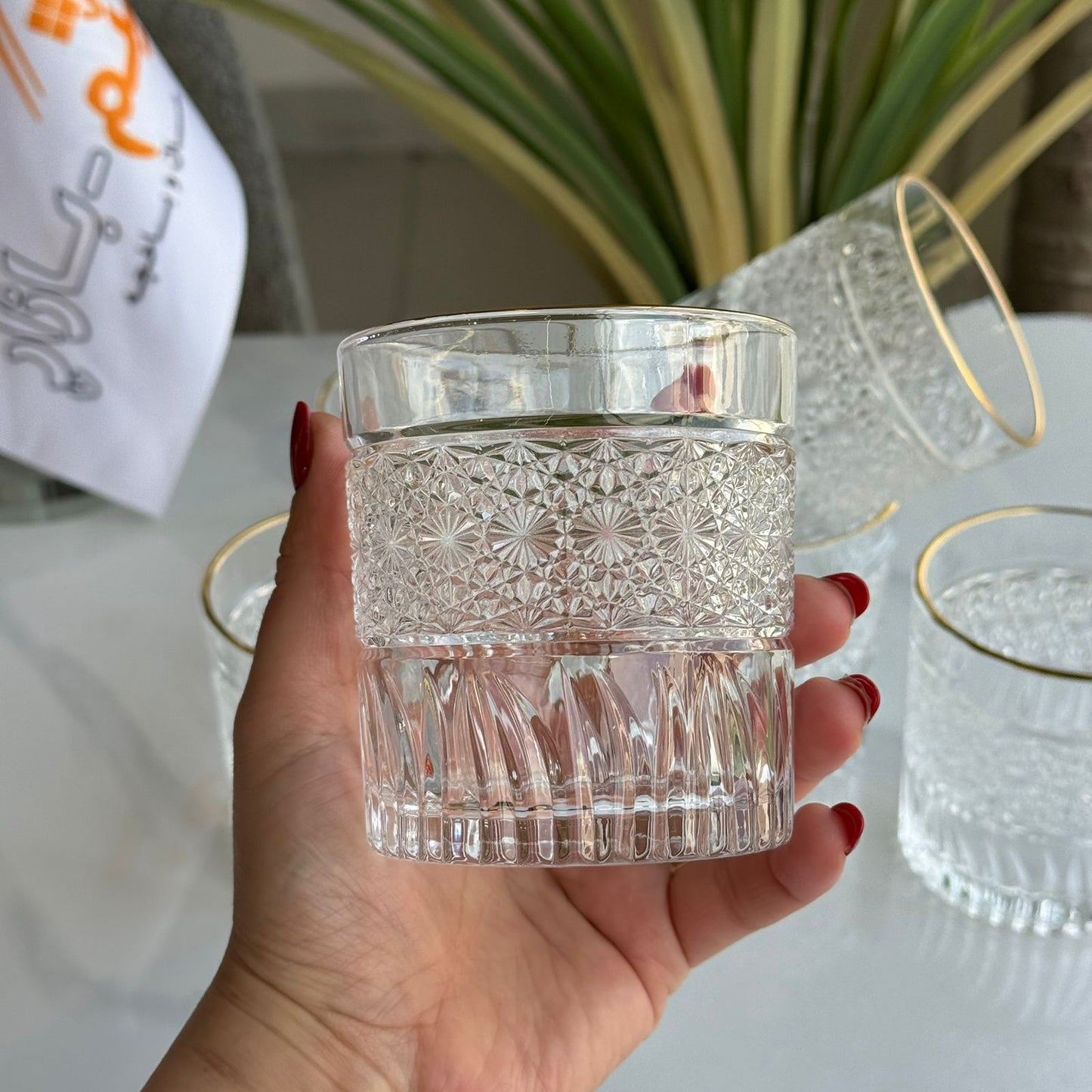 سێت پەرداخی مۆدێرن و ڕەسەن