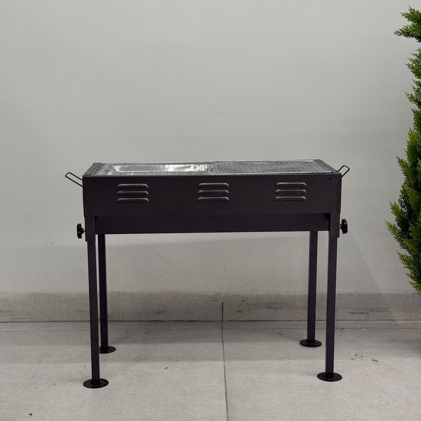 Rectangular Charcoal Barbecue Grill with Legs