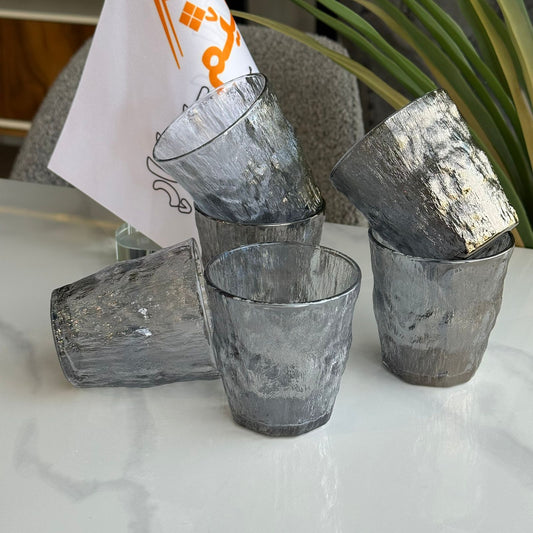 مجموعة الأواني الزجاجية الحديثة