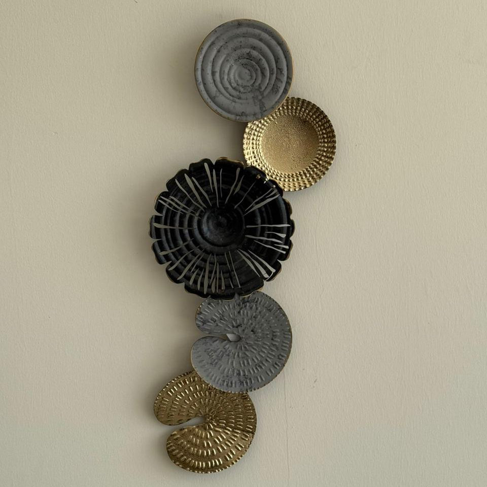 ديكور جداري معدني