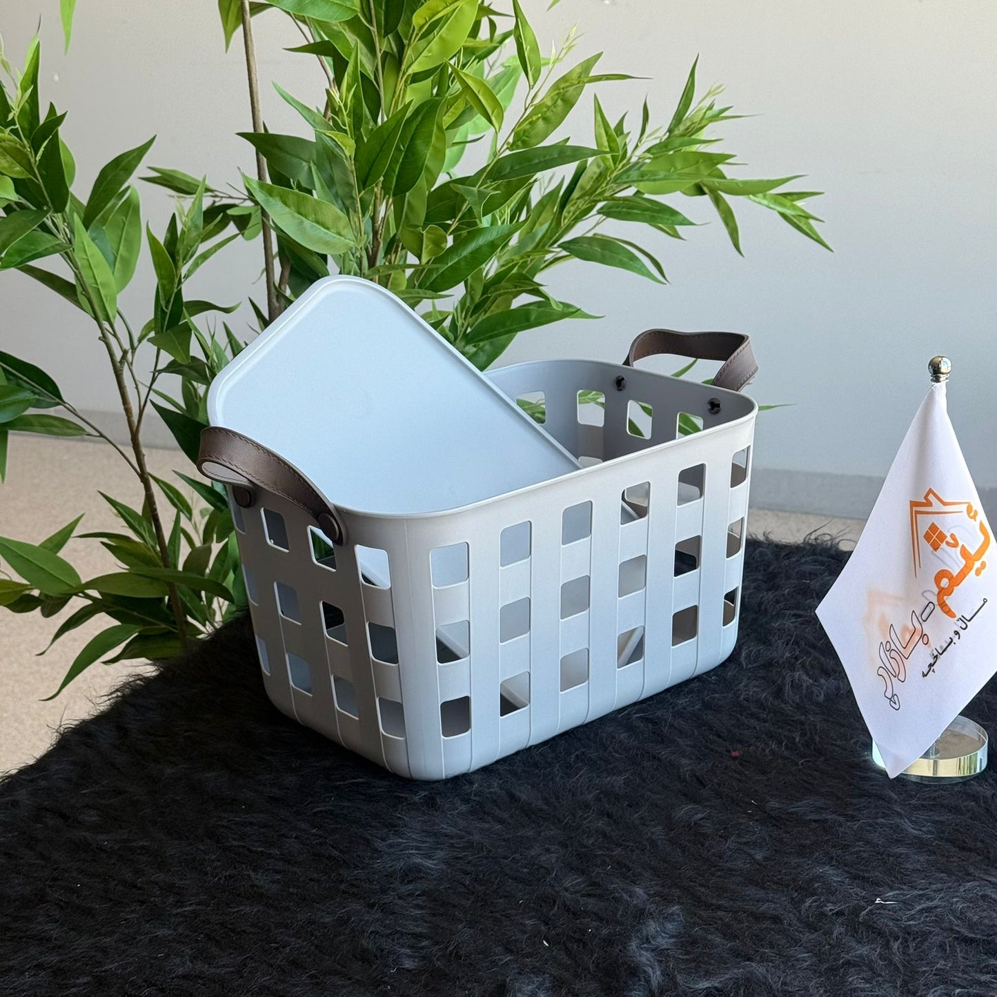 سلال تخزين بلاستيكية بتصميم قابل للتكديس والتهوية مع مقابض