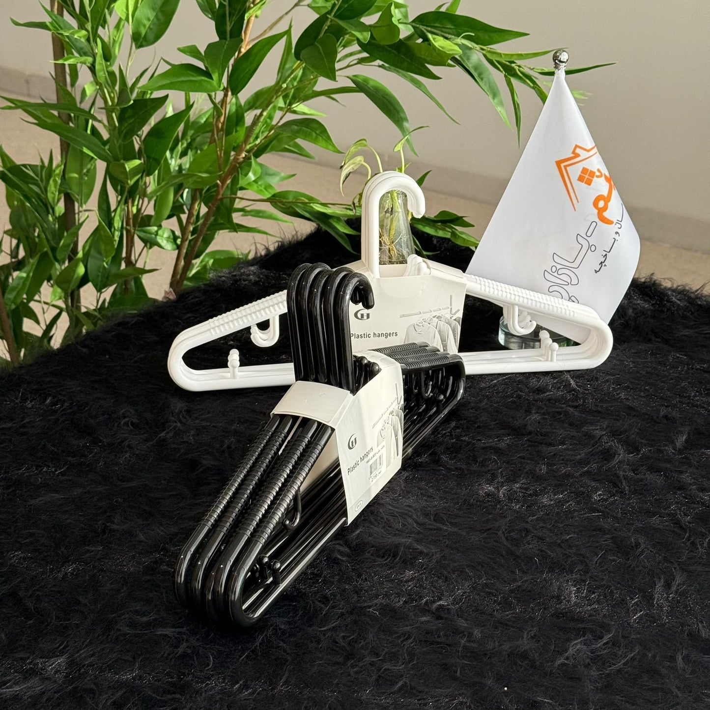 علّاقات ملابس بلاستيكية - طقم من 3 قطع