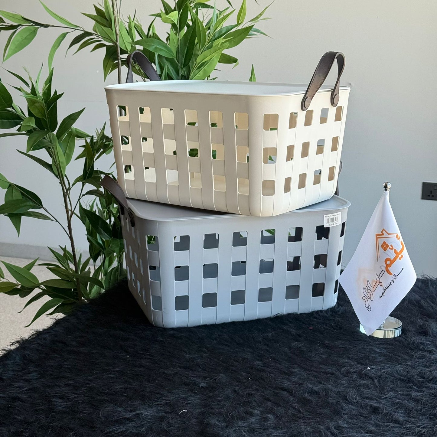 سلال تخزين بلاستيكية بتصميم قابل للتكديس والتهوية مع مقابض