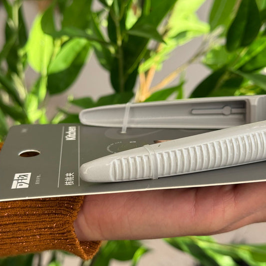 كسارة البندق البلاستيكية المتينة المريحة