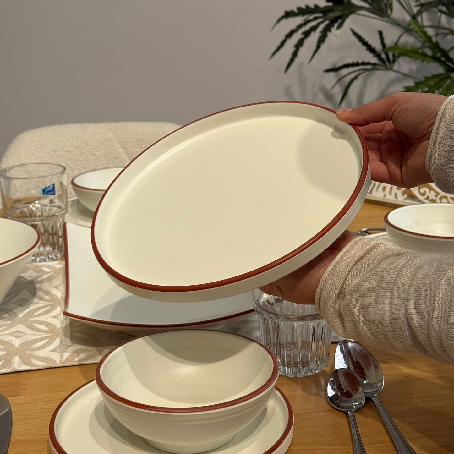 Modern Luxury Melamine Dinnerware Collection