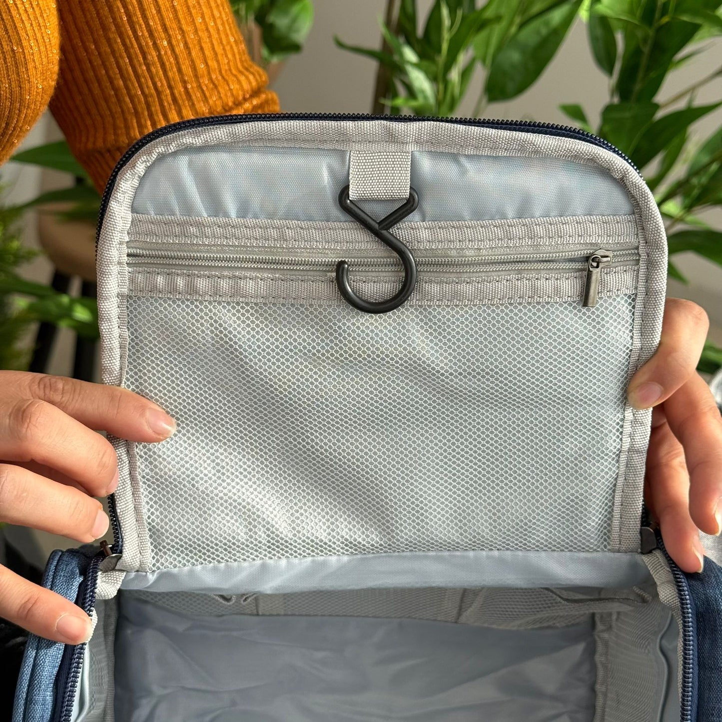 حقيبة تنظيم أدوات الزينة للسفر