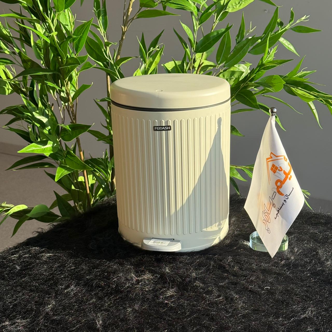 دوو ئەکشن پێداڵی و بنکەی پاشماوە – 2 قەبارە