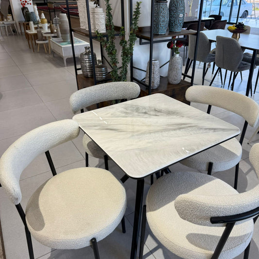 مێزی نانخواردنی چوارگۆشەی ماربێلا