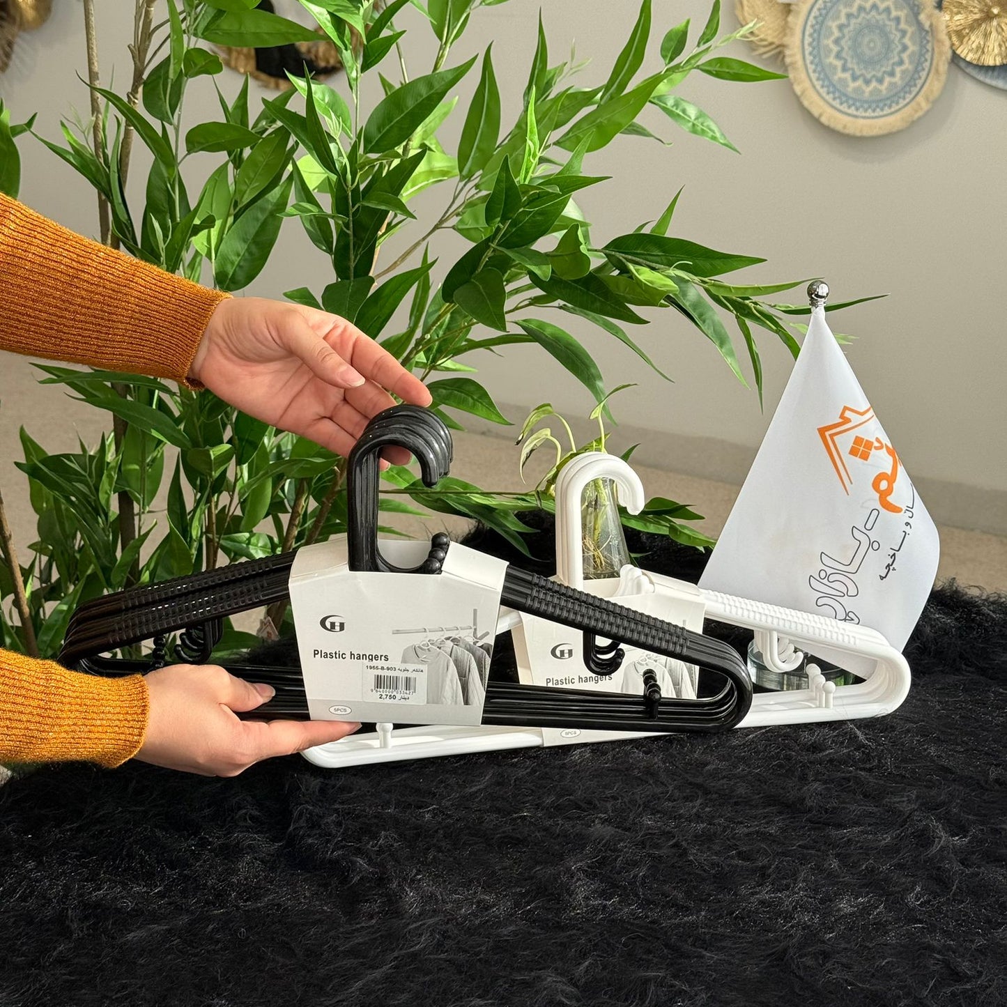 علّاقات ملابس بلاستيكية - طقم من 3 قطع