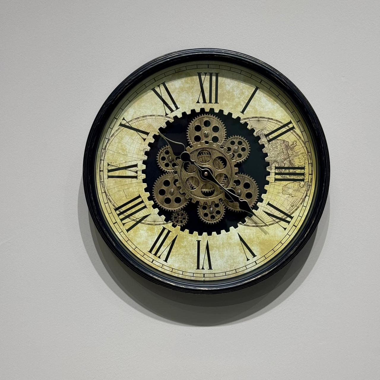 Vintage Dual-Style Clock – Roman and Standard Numerals