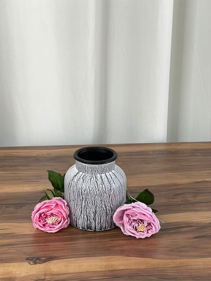 گوڵدانە کۆنەکانی دەستی دیکۆراتی بۆیاخ کراو