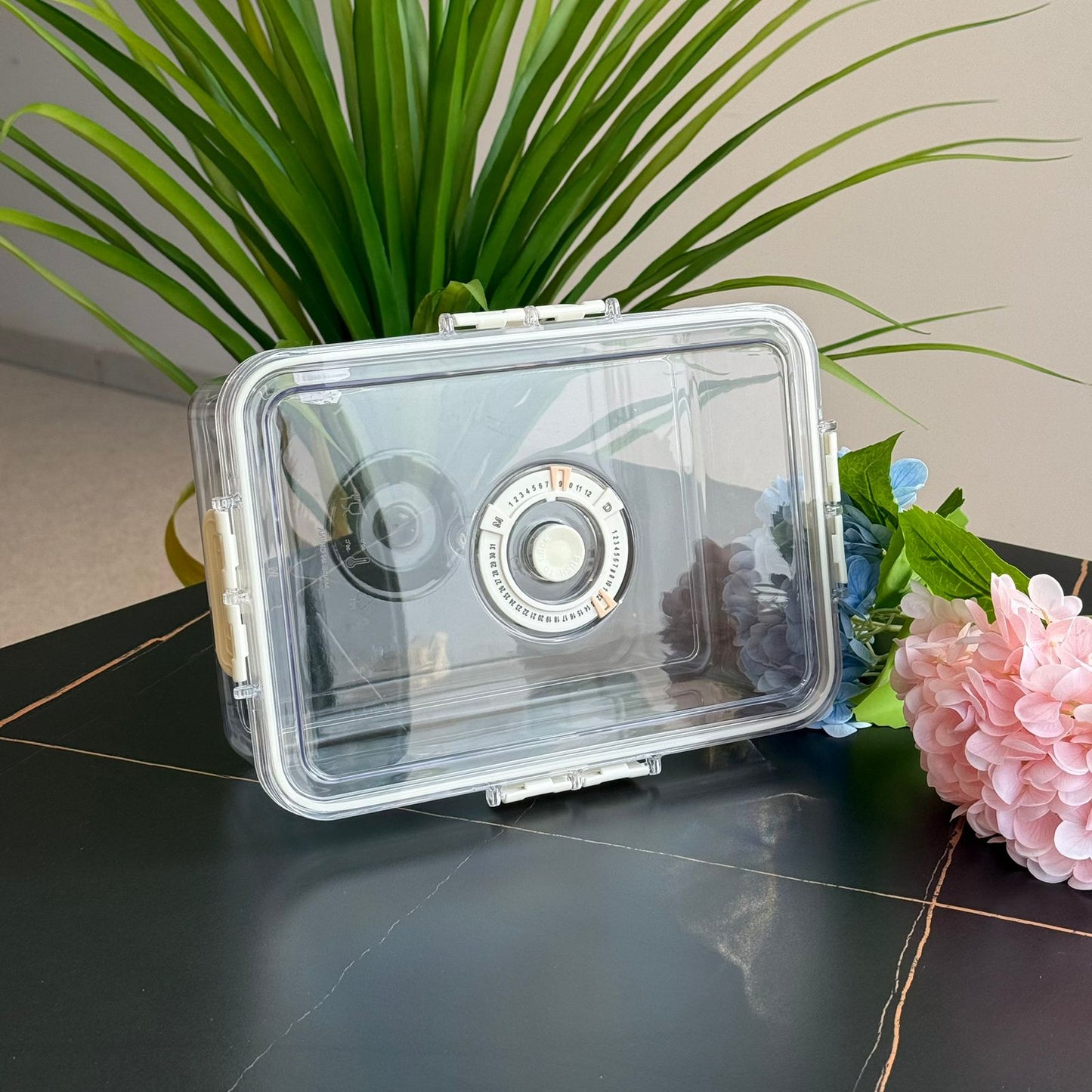 4-Piece Clear Airtight Food Storage Container Set - With Date Dial