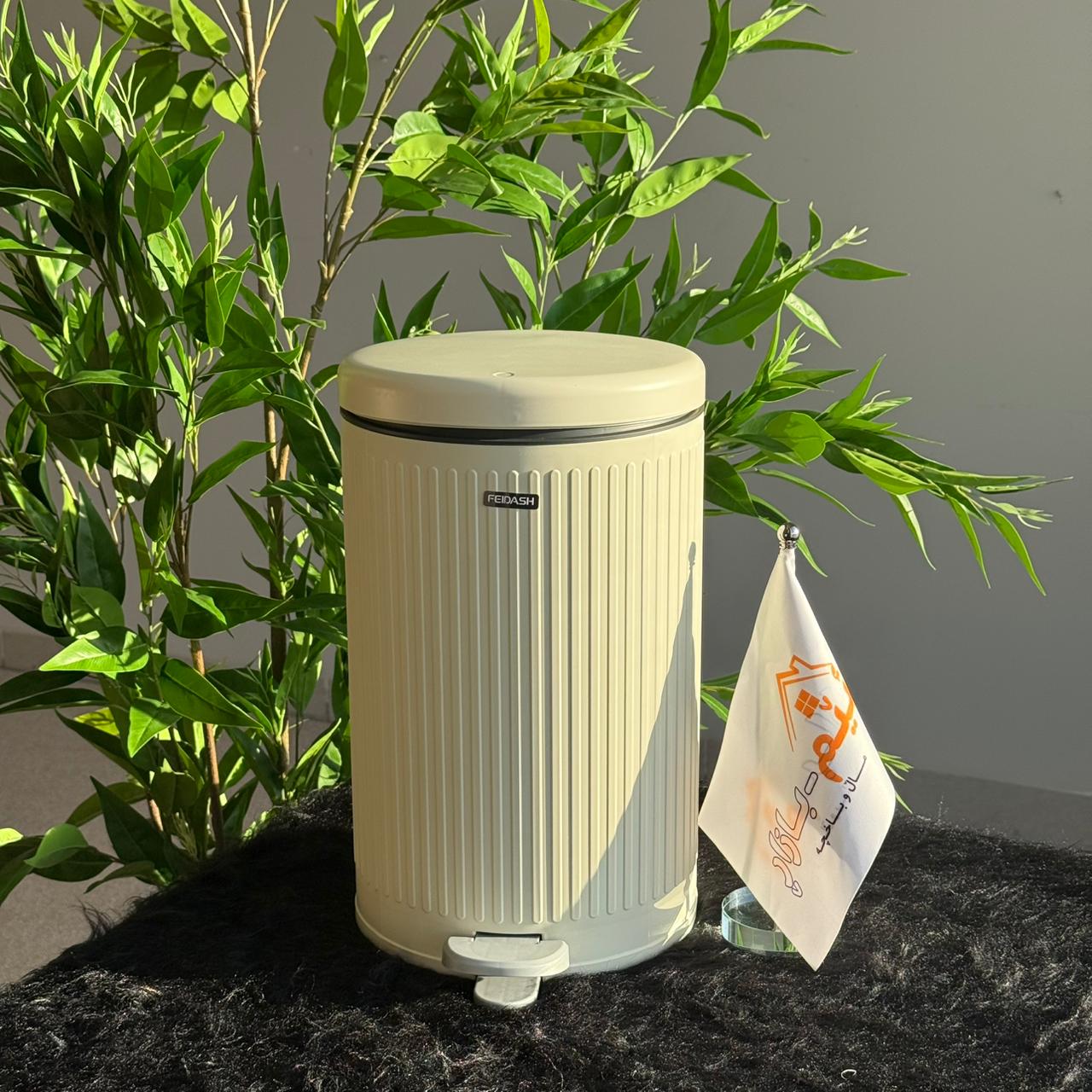 دوو ئەکشن پێداڵی و بنکەی پاشماوە – 2 قەبارە