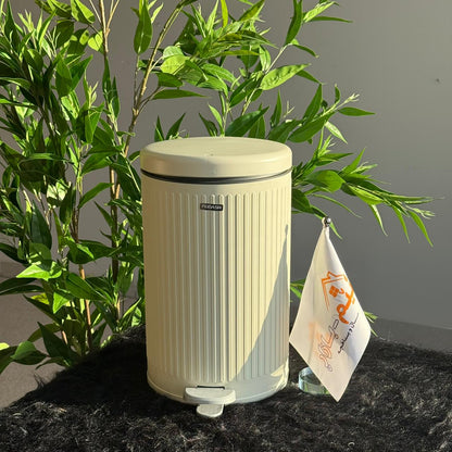 دوو ئەکشن پێداڵی و بنکەی پاشماوە – 2 قەبارە