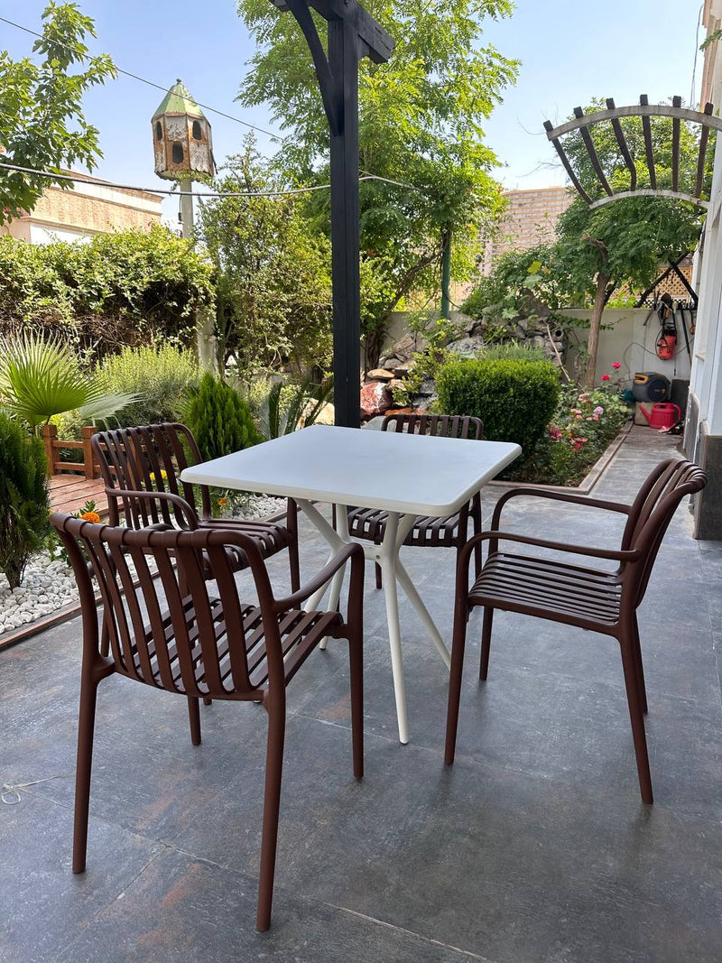 Hely Plastic Table & Zara Chair Outdoor Furniture Set