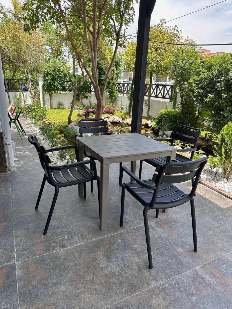 Hely Plastic Table & Zara Chair Outdoor Furniture Set