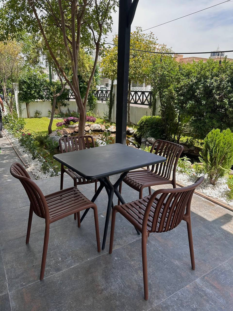 Hely Plastic Table & Zara Chair Outdoor Furniture Set