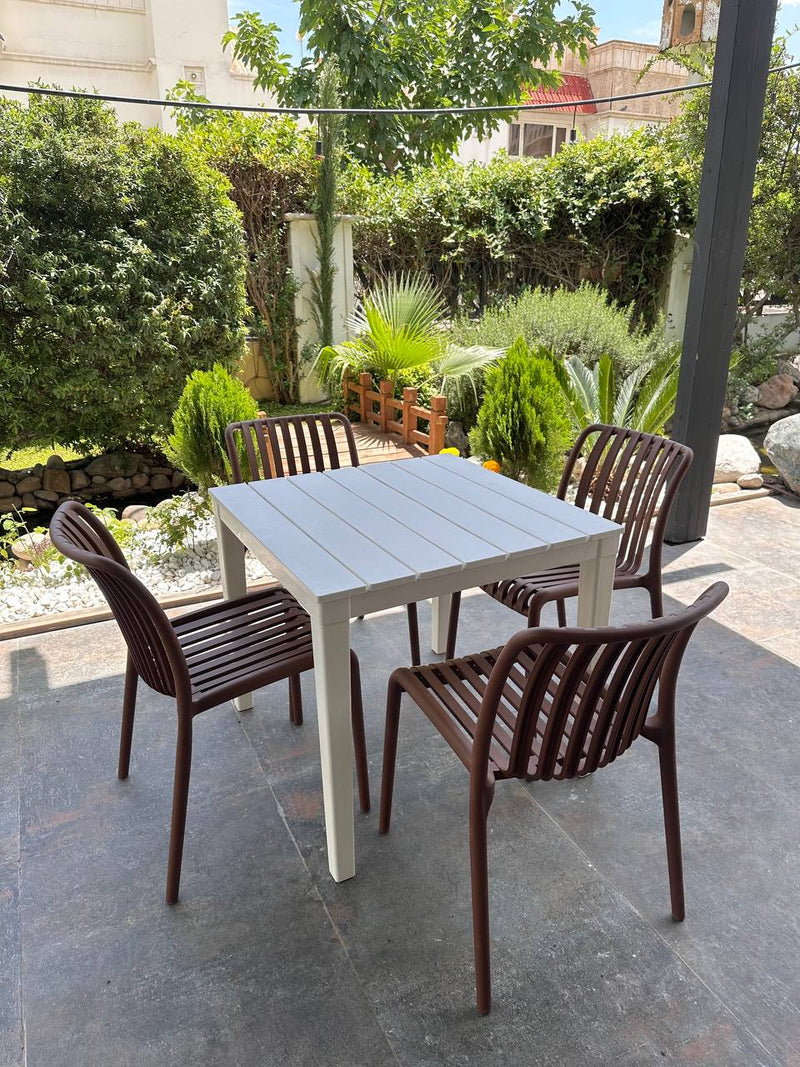 Hely Plastic Table & Zara Chair Outdoor Furniture Set