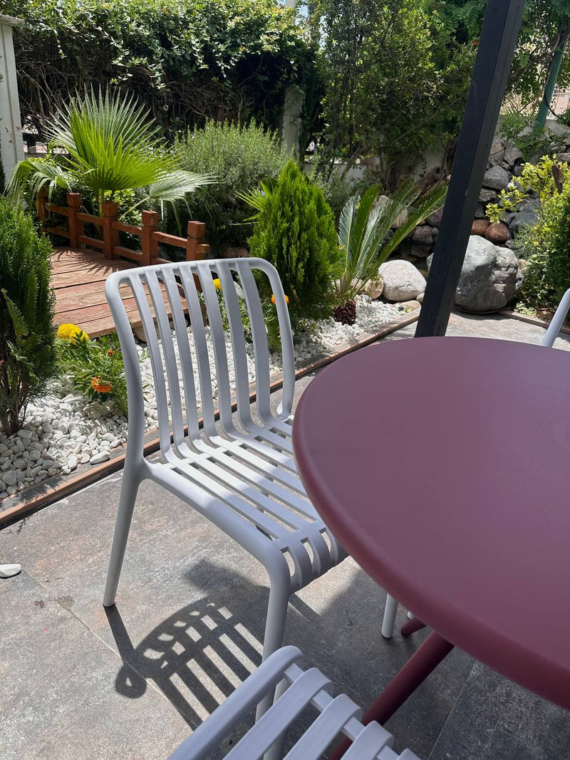 Hely Plastic Table & Zara Chair Outdoor Furniture Set