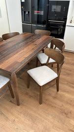 Diamond Old Style Table & IAN Chairs Indoor Set