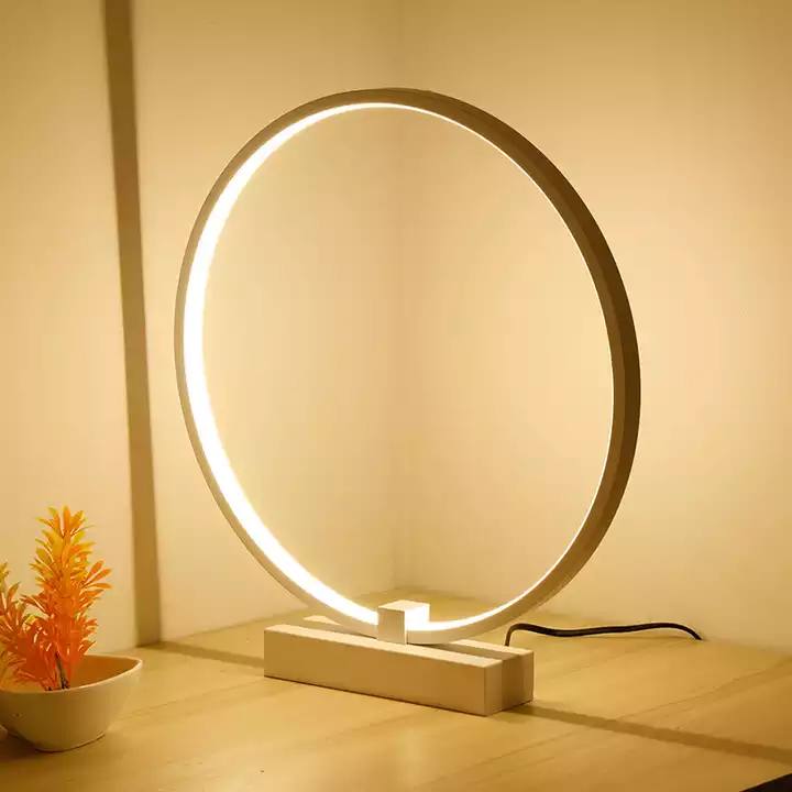 Classic Ring Design Table Lamp